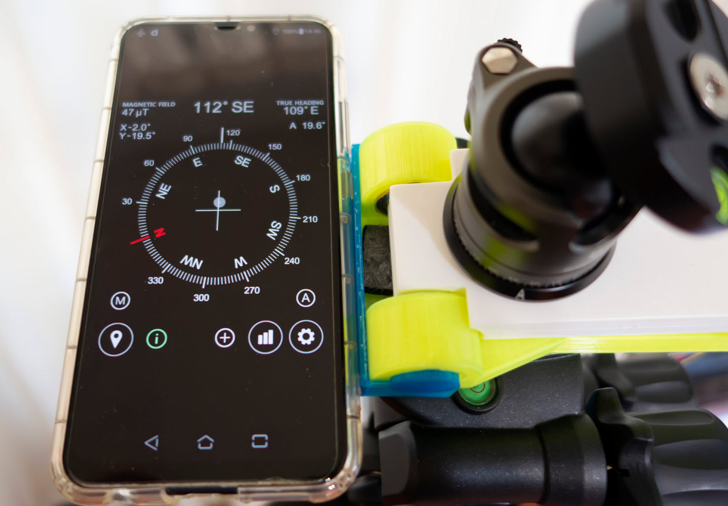 Equatorial Mount with smartphone extension board.